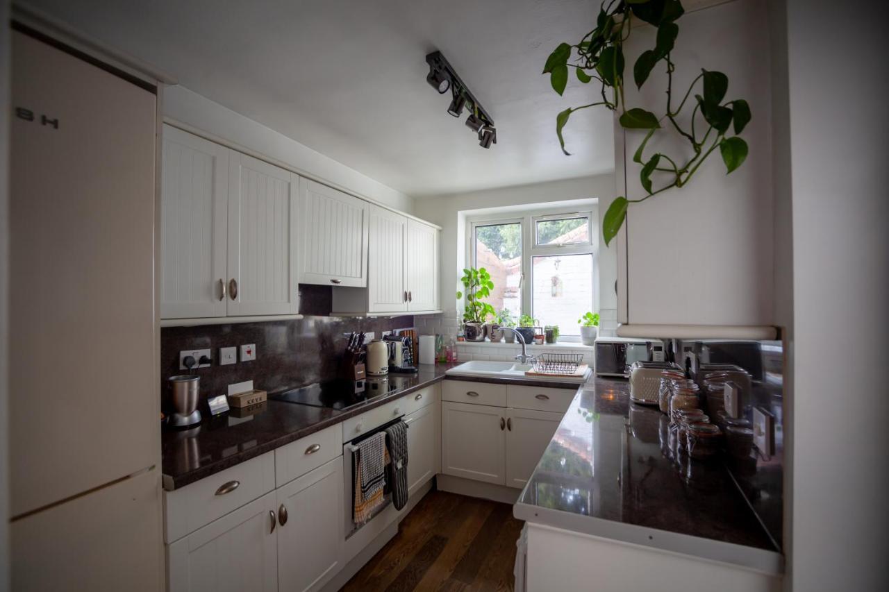 Hereford City - St Owens Terrace - Comfortable & Spacious Well Presented Three Storey House, Perfect For A Weekend Away & Exploring The City On Foot - Hosted By Rentmyhouse Eksteriør bilde