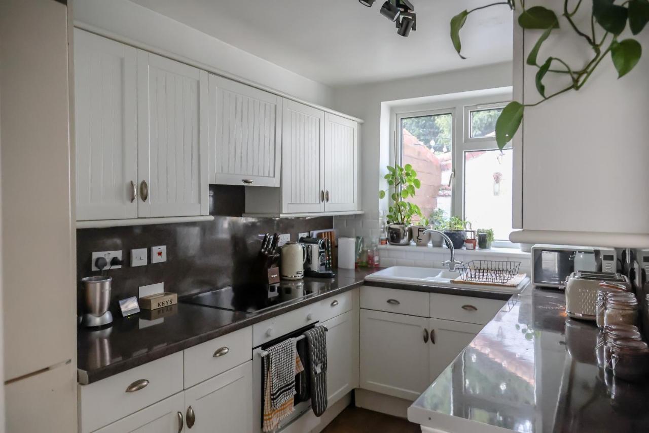 Hereford City - St Owens Terrace - Comfortable & Spacious Well Presented Three Storey House, Perfect For A Weekend Away & Exploring The City On Foot - Hosted By Rentmyhouse Eksteriør bilde