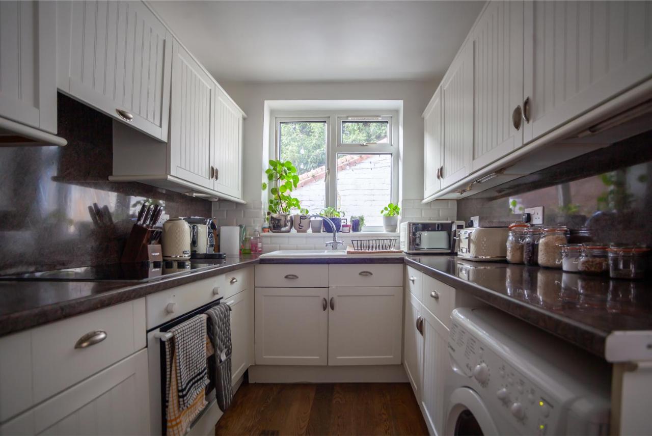 Hereford City - St Owens Terrace - Comfortable & Spacious Well Presented Three Storey House, Perfect For A Weekend Away & Exploring The City On Foot - Hosted By Rentmyhouse Eksteriør bilde