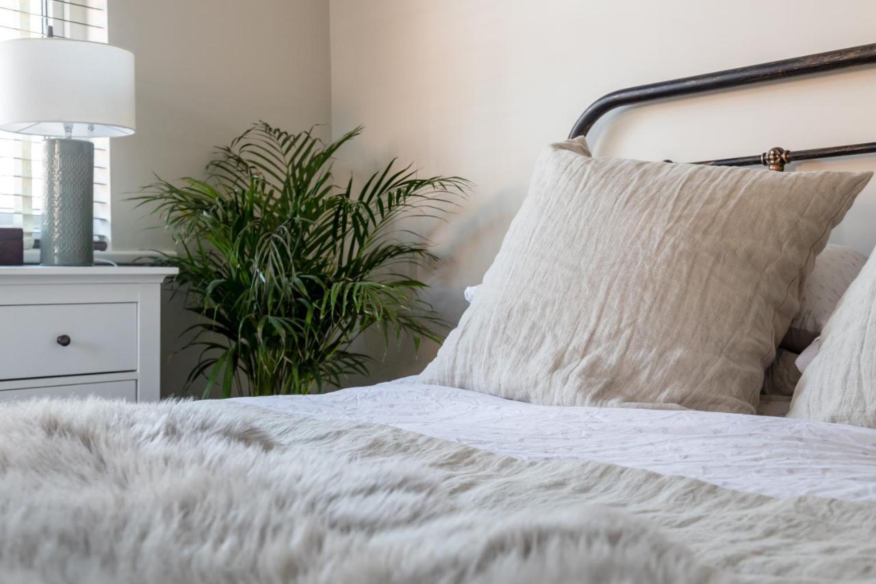 Hereford City - St Owens Terrace - Comfortable & Spacious Well Presented Three Storey House, Perfect For A Weekend Away & Exploring The City On Foot - Hosted By Rentmyhouse Eksteriør bilde