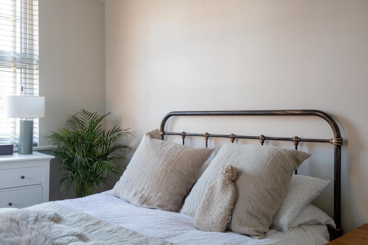 Hereford City - St Owens Terrace - Comfortable & Spacious Well Presented Three Storey House, Perfect For A Weekend Away & Exploring The City On Foot - Hosted By Rentmyhouse Eksteriør bilde